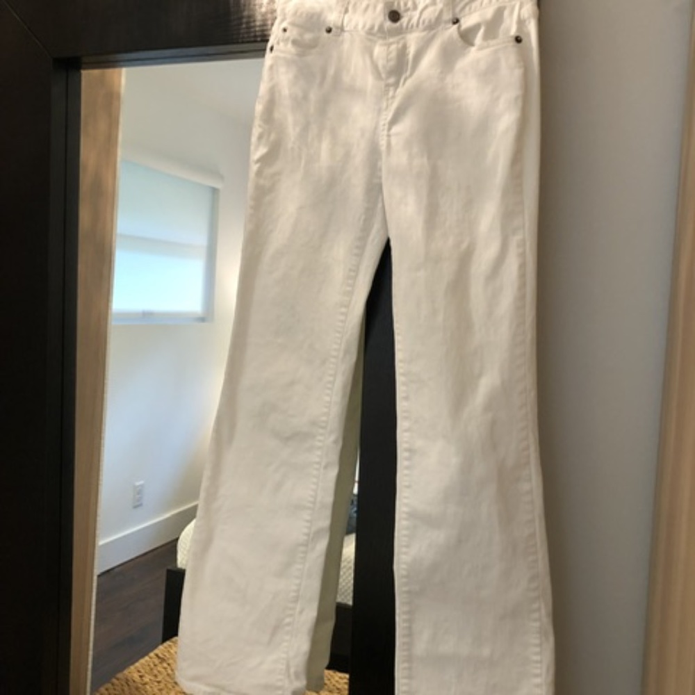 White House Black Market White Boot Cut Jeans Size 0